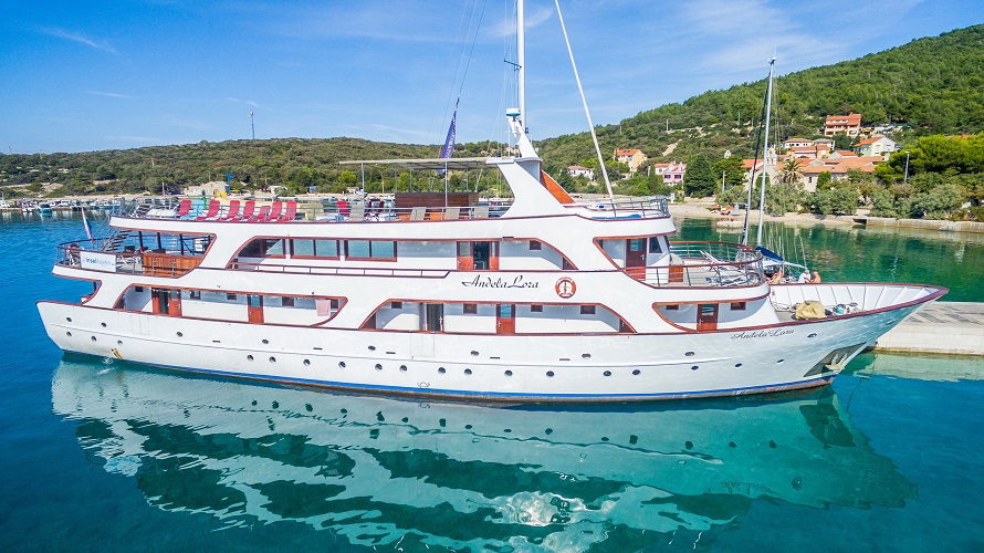 Schiff, ship, andela lora, kroatien, croatia